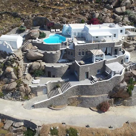 Villa Theama *